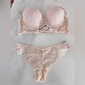 Lace Underwire Bra and Panty Set - Blush